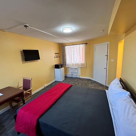 6267 Persepolis Inn Niagarawatervallen Buitenkant foto