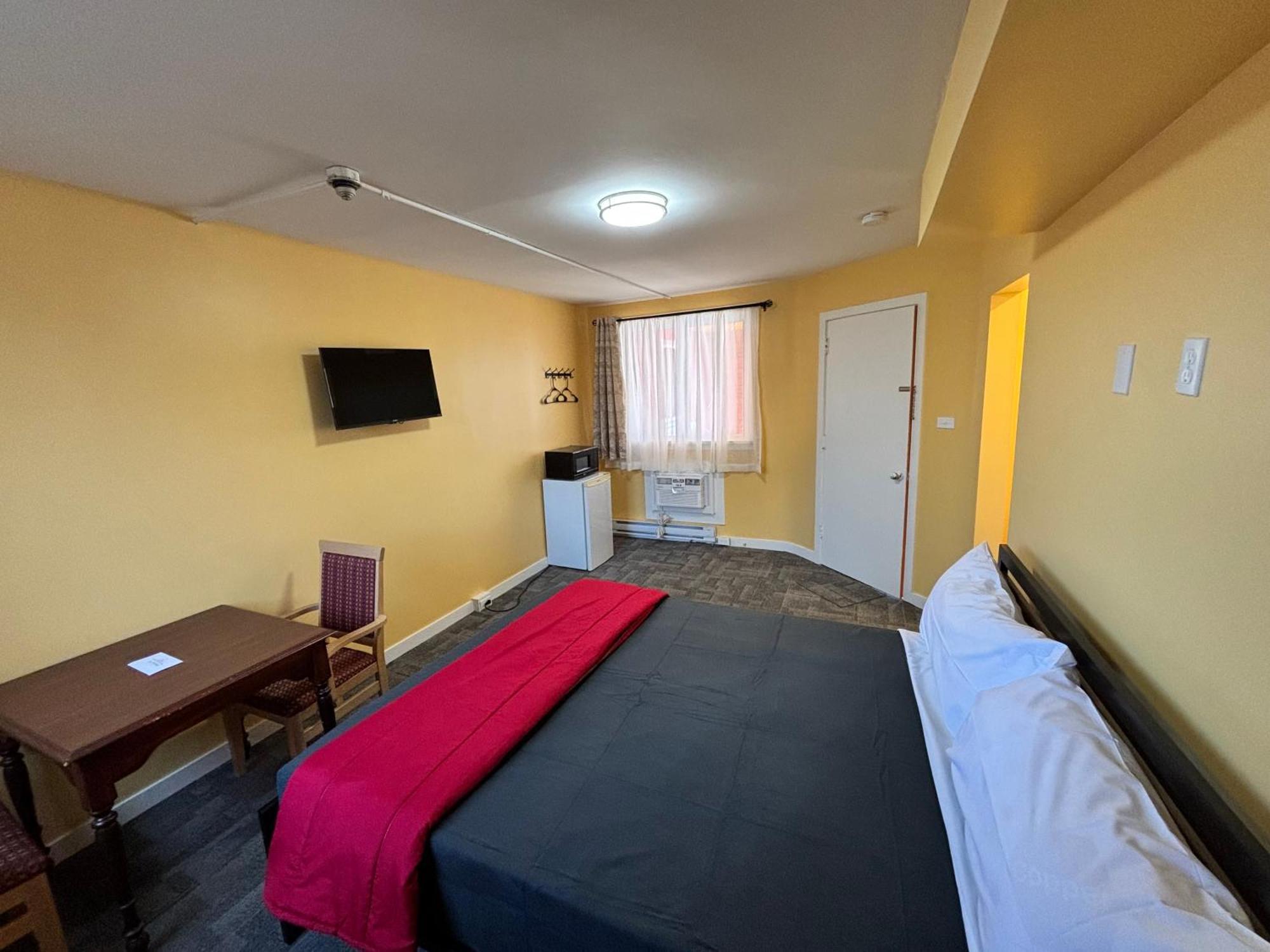 6267 Persepolis Inn Niagarawatervallen Buitenkant foto